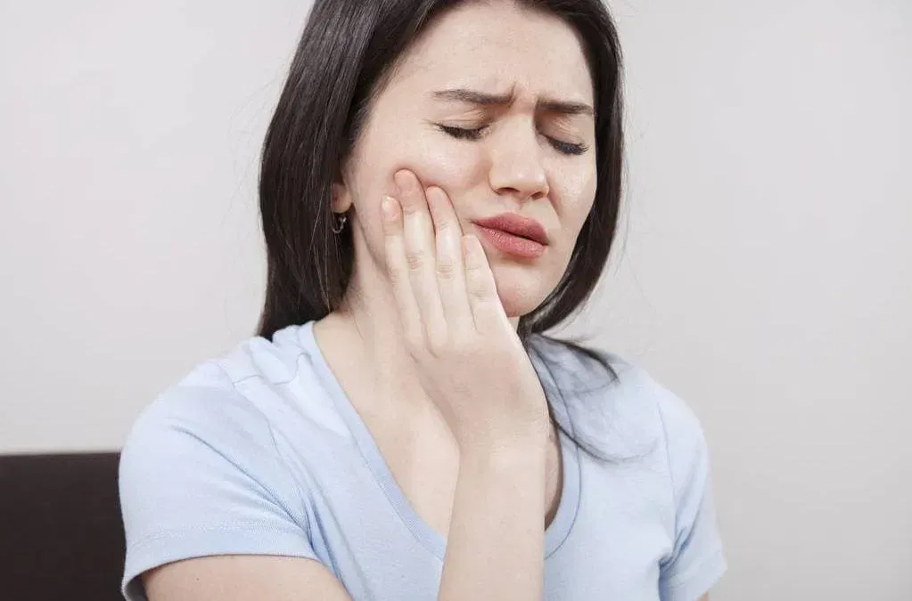 Common Postural Mistakes Leading to TMJ Pain