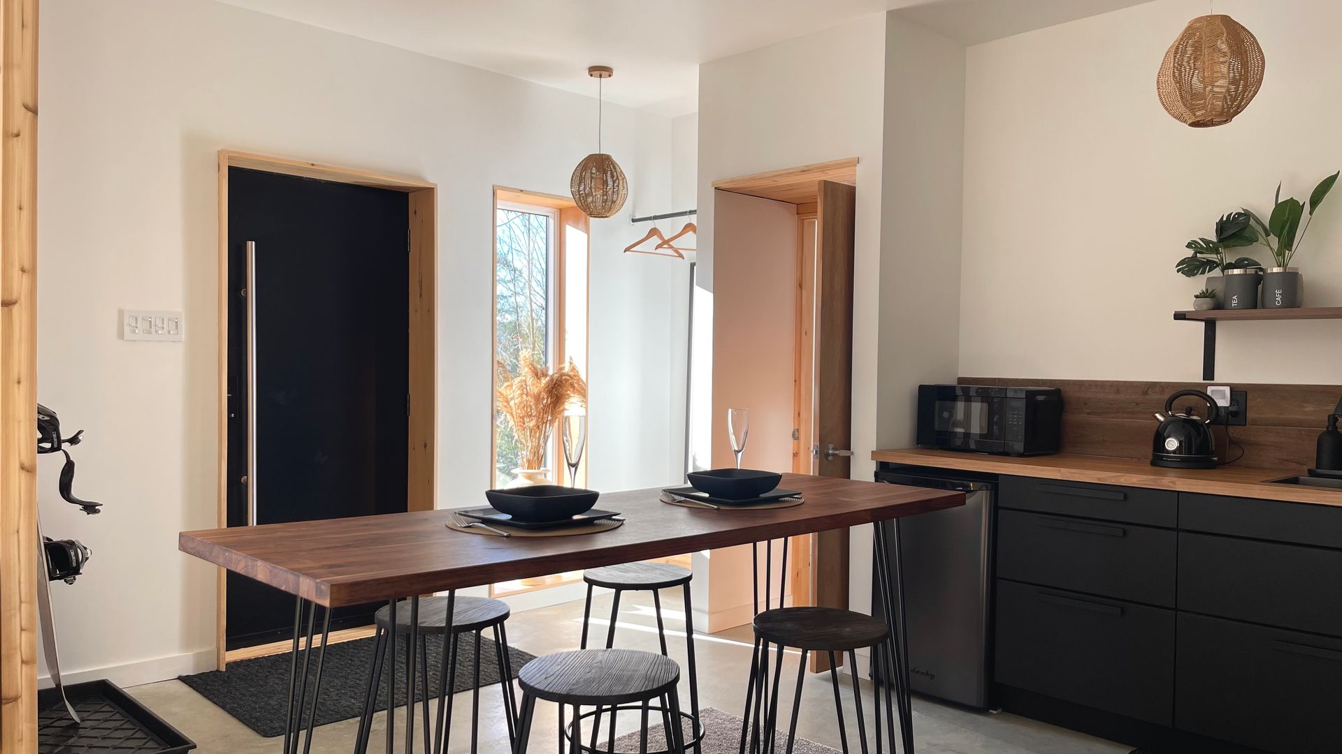 14 Things to do in Wakefield Quebec: A Zen Weekend Getaway at 'Suite Modern Nature' Accommodations