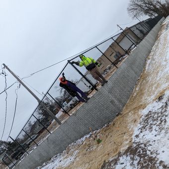 Chain link fence commerical — Cedar Rapids, Iowa — Corridor Residential Fencing Co.