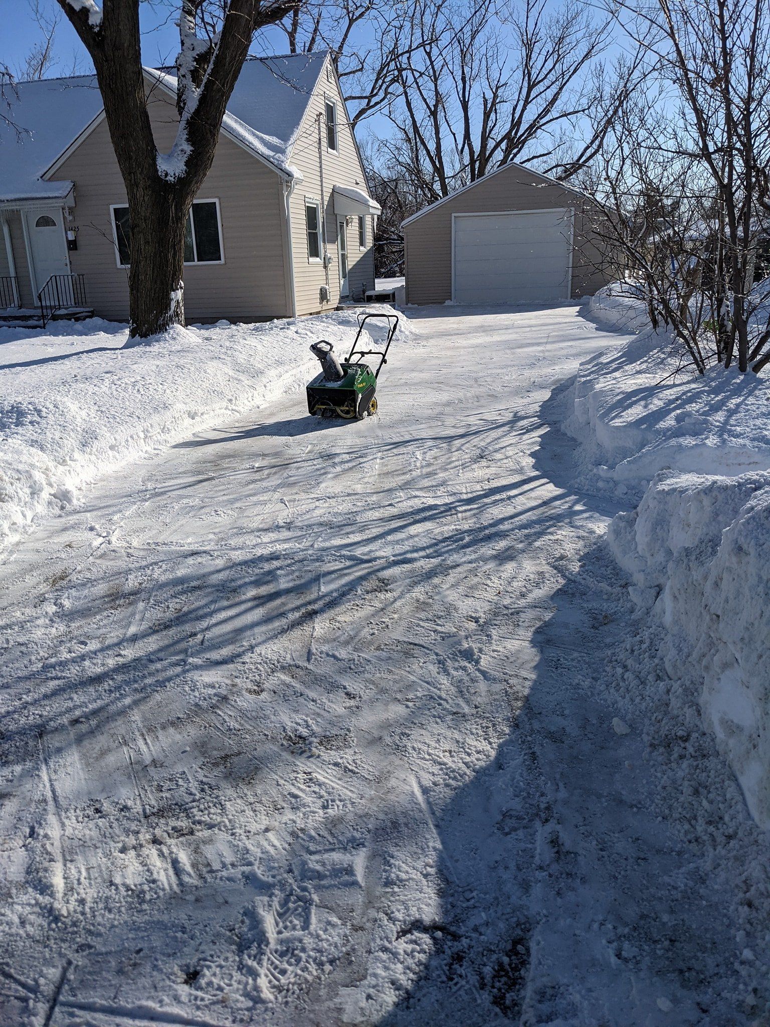 Snow Removal - Cedar Rapids, IA - Snow Dogz