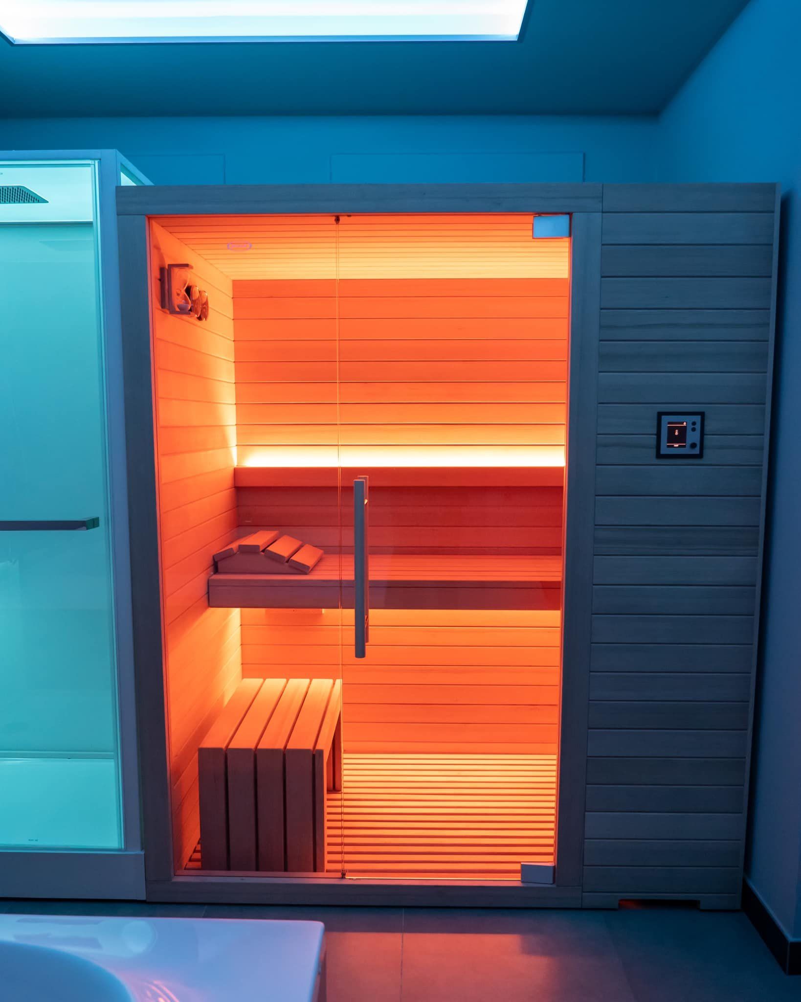 skyline rooms & suites