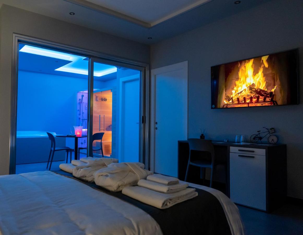 skyline rooms & suites