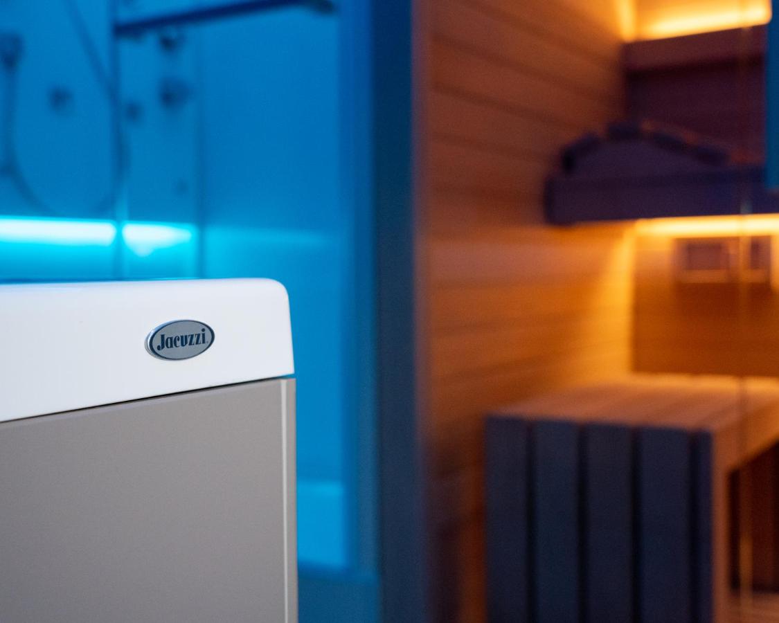 skyline rooms & suites