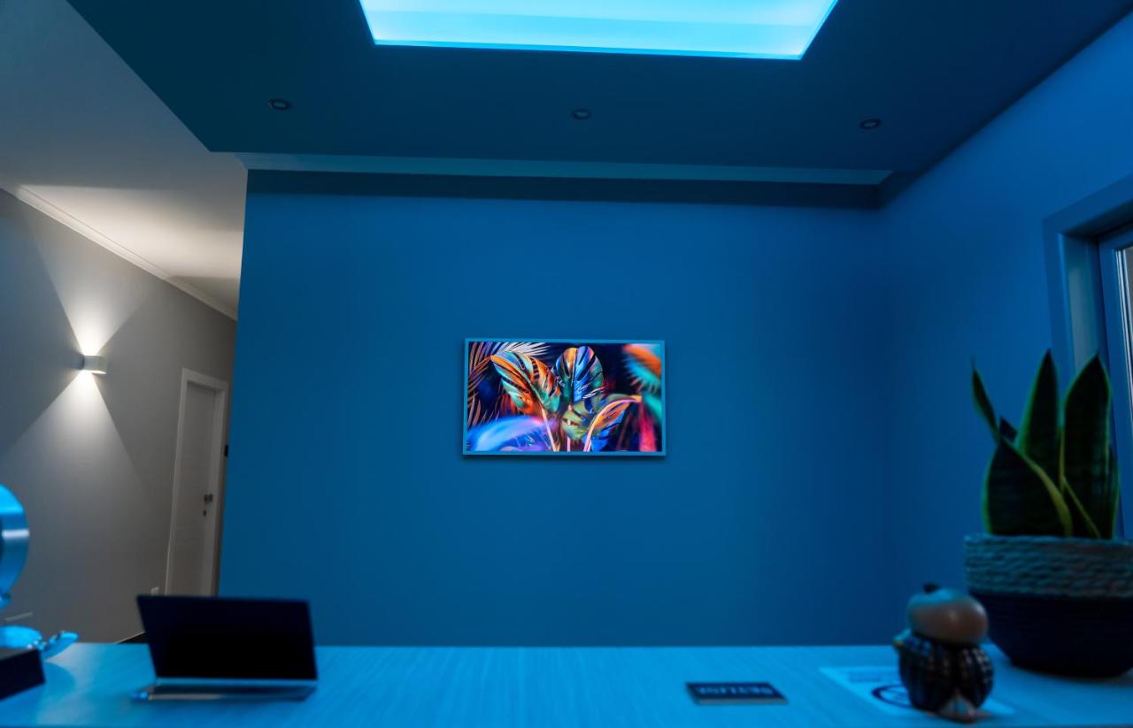 skyline rooms & suites