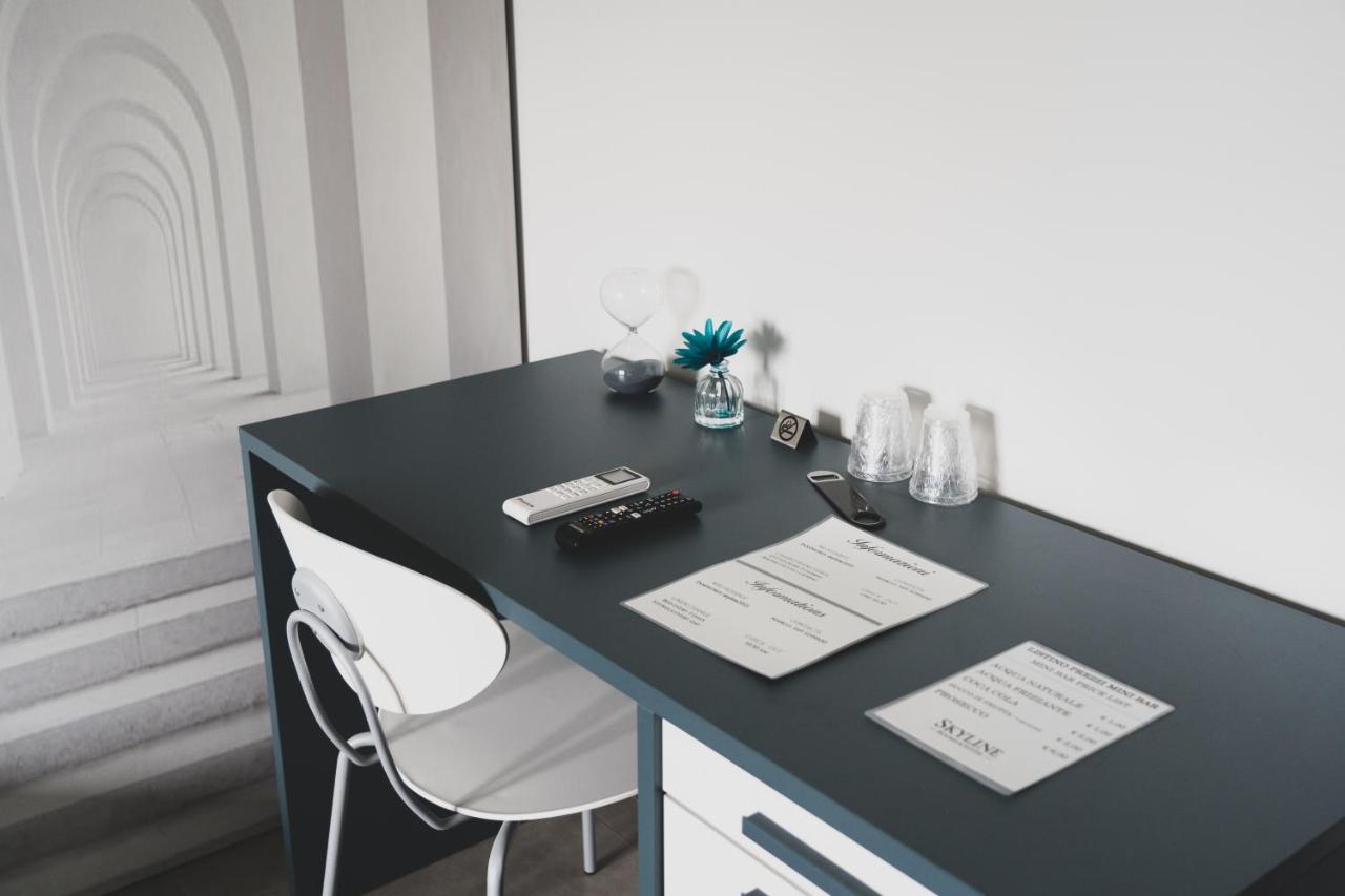 skyline rooms & suites