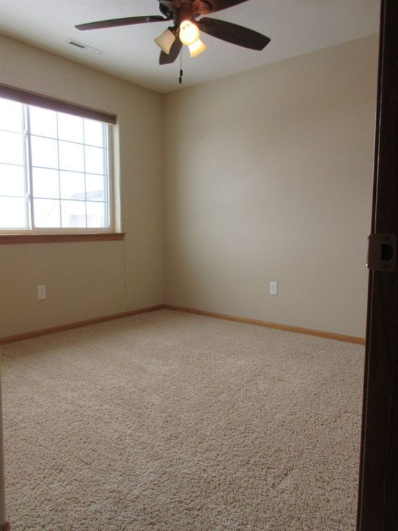 room with ceilingfan