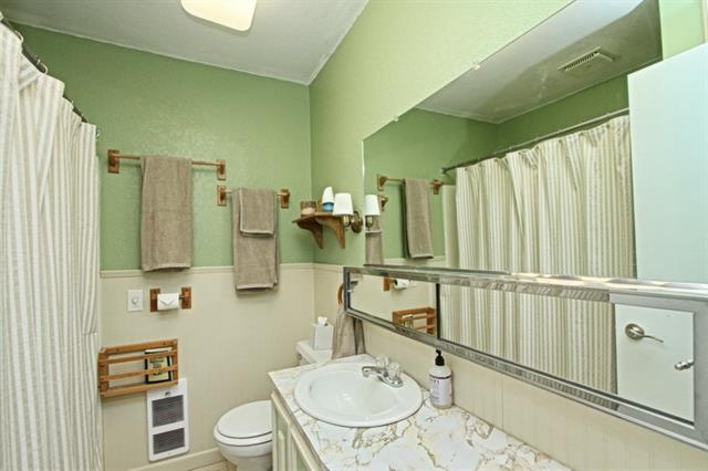 green room with shower