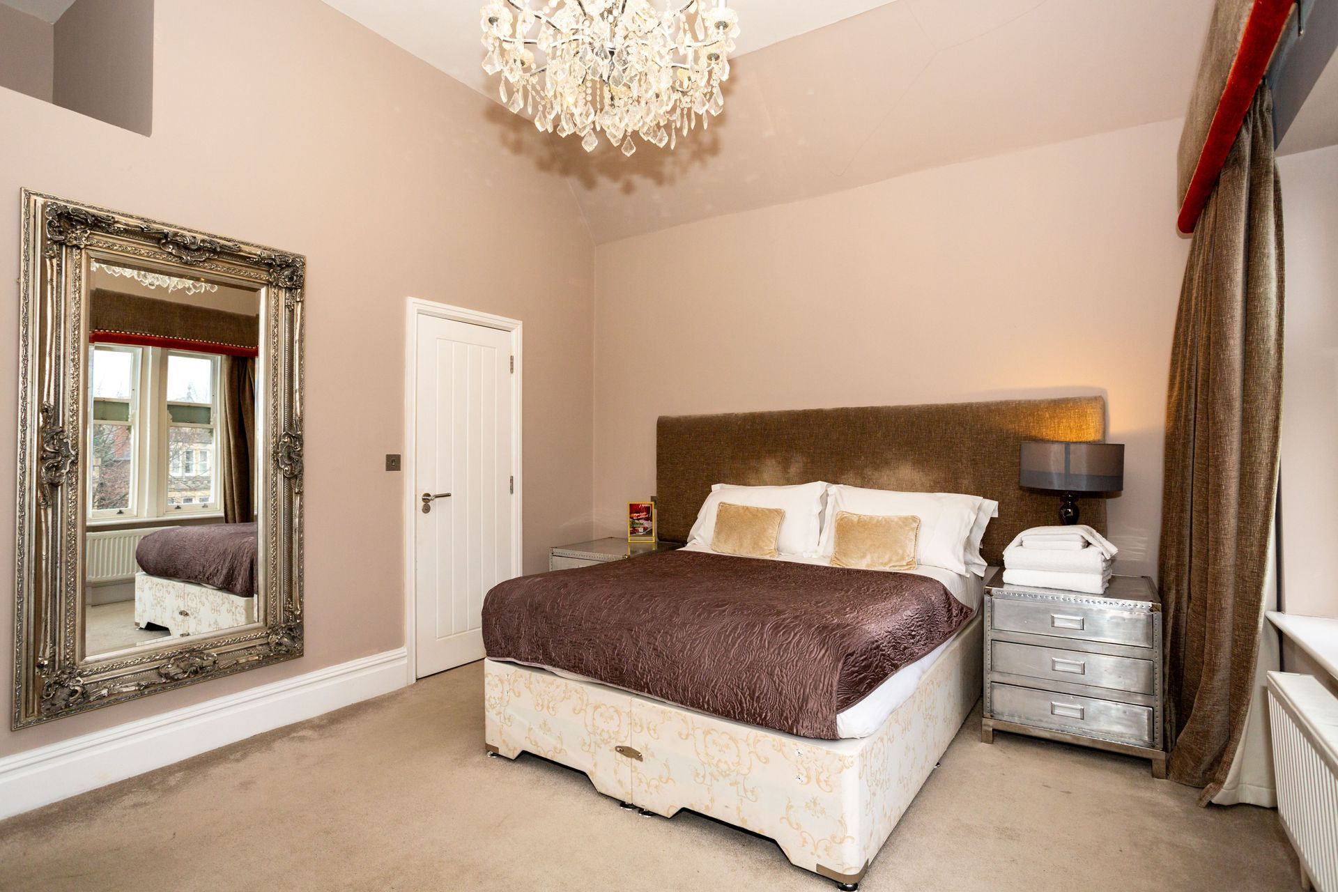 Hotel Rooms In Cardiff | Cardiff Hotel Rooms | No 73 By Coffi Co