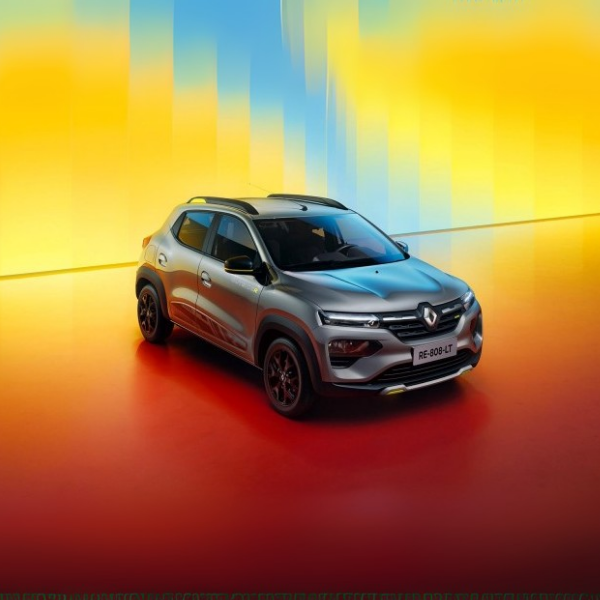 SUV Renault compacto cinza com design moderno e visual robusto, ideal para uso urbano e viagens