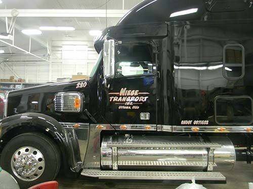 NIESE TRANSPORT SEMI LETTERING _ 2015