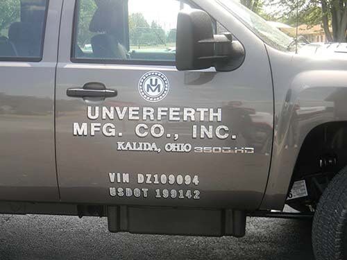 UNVERFERTH MFG _ PICK UP TRUCK