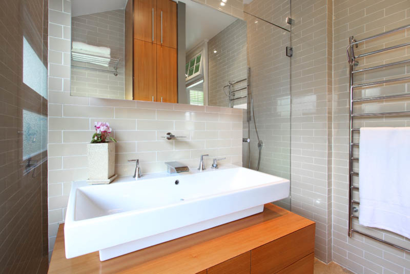 Bathroom With A White Sink — Brisbane, QLD — Keysell Builders