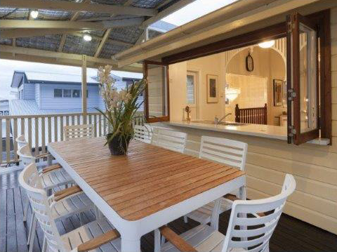 Outer Dining Set — Brisbane, QLD — Keysell Builders