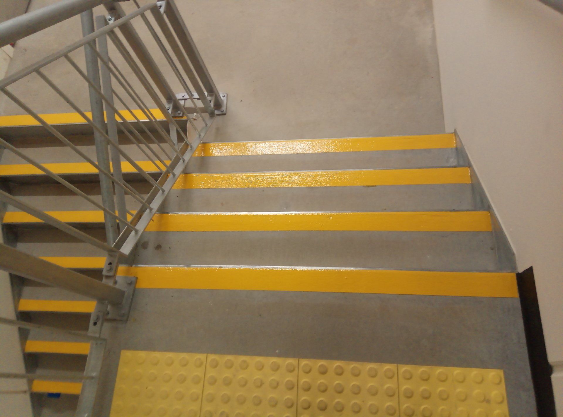 10. Forth coat with anti-slip media and remove tape