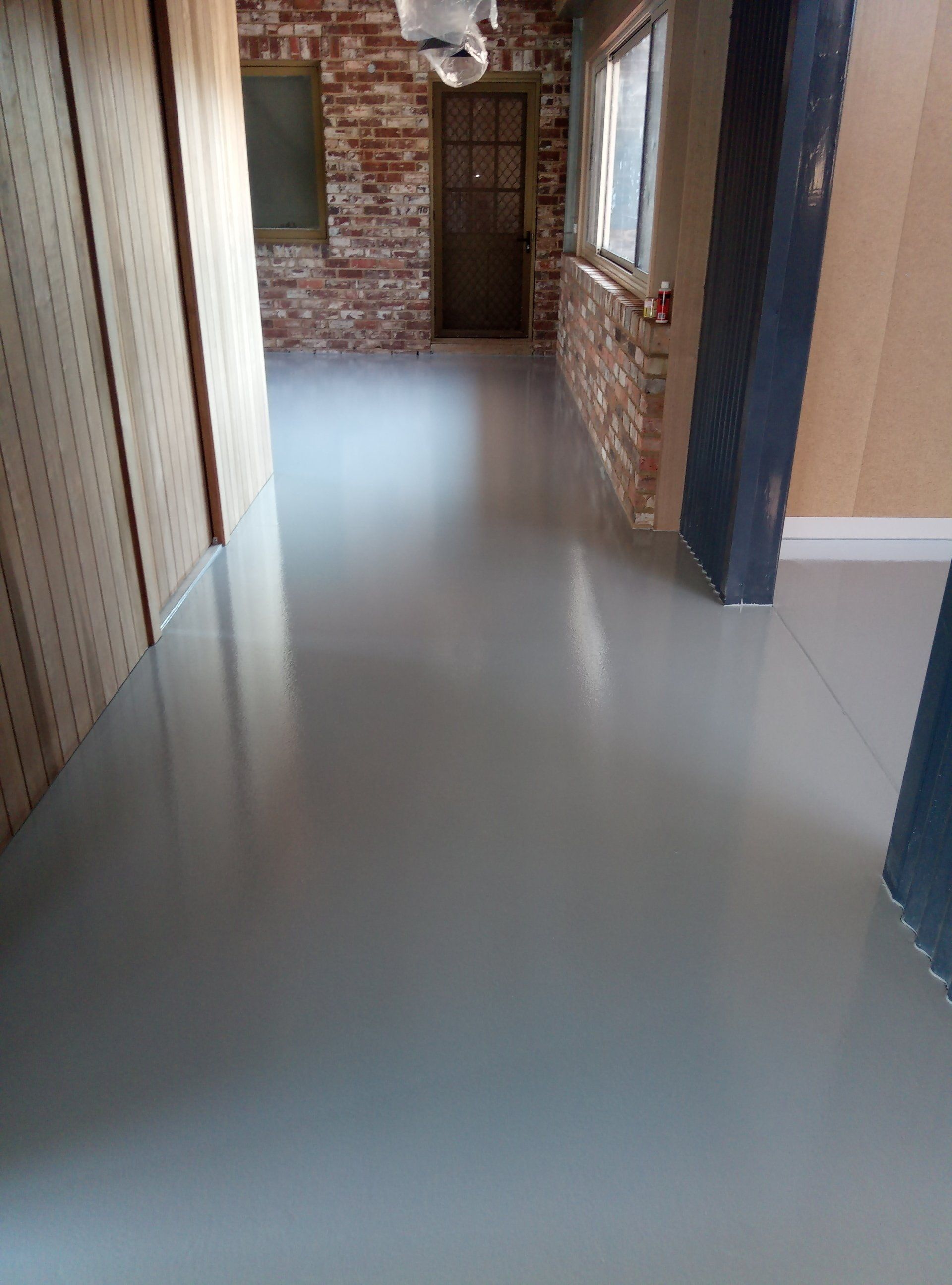 High solids epoxy flooring