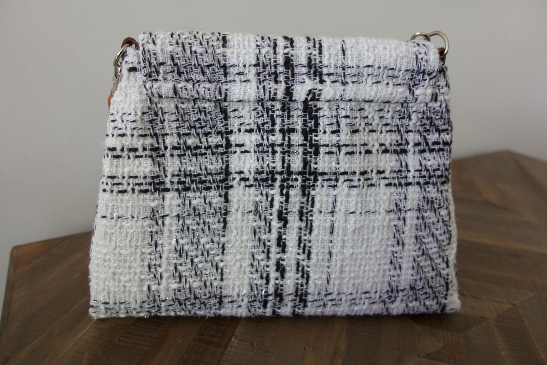 Handgemaakte cross body tas met zwart witte ruiten