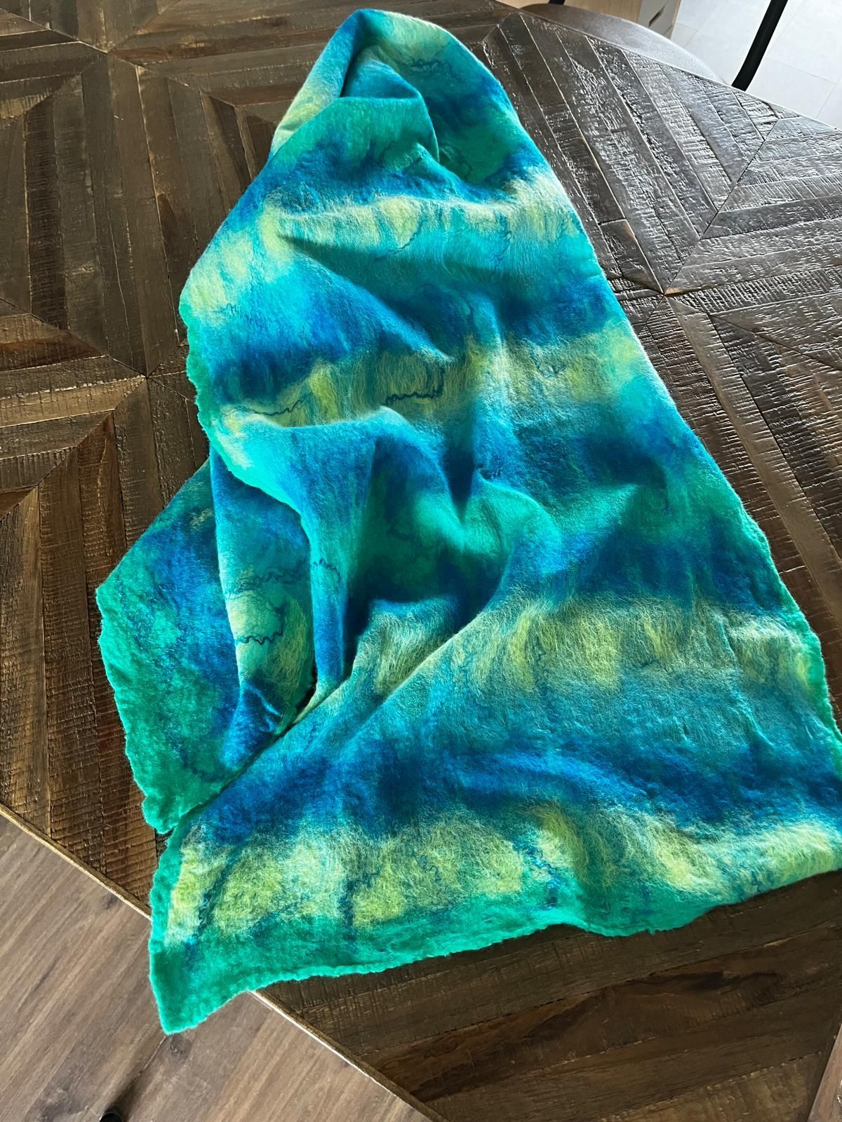 Sjaal van zijde en wol