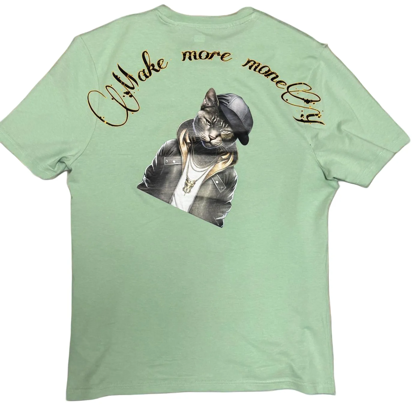 Light green t-shirt with multicolored 