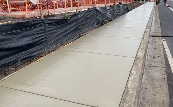 Commercial Concrete Sidewalk
