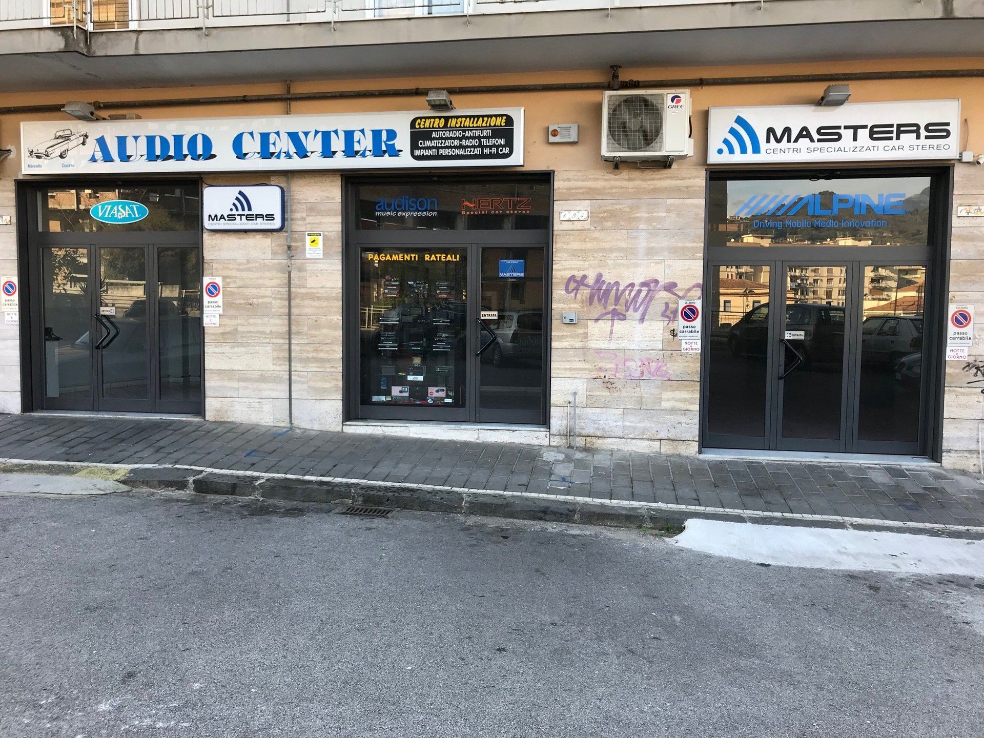Centri installazione autoradio Salerno Audio Center Srls