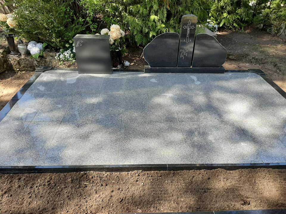 Naujosios Akmenės paminklai sutvarkyta kapavietė