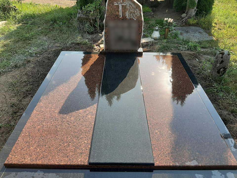 Naujosios Akmenės paminklai sutvarkyta kapavietė