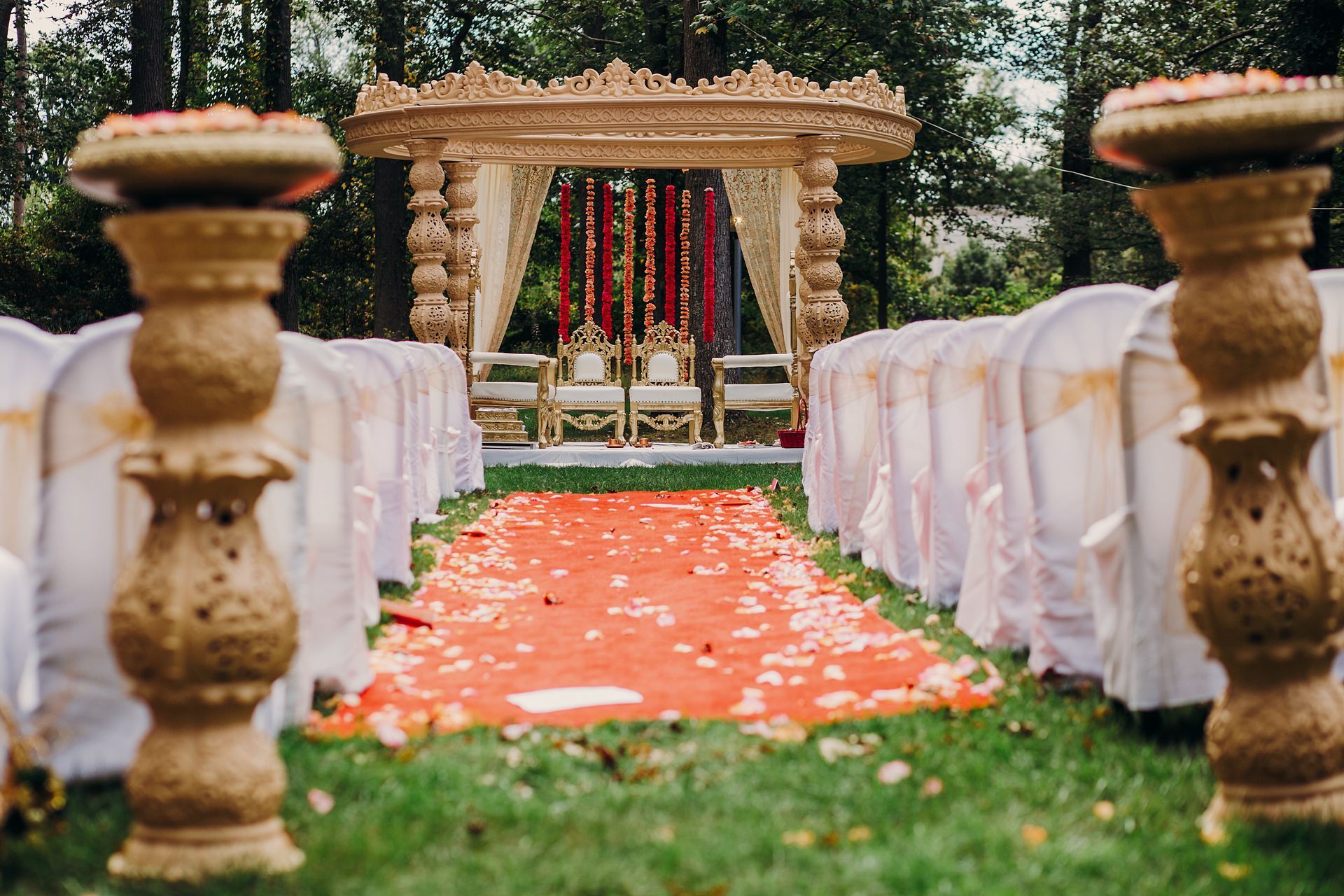 Hindu wedding decor and themes