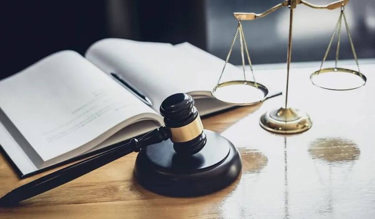 legal risk management business