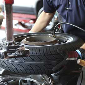 Increasing the air in tire — expert tire repair in Tampa Bay Area, FL