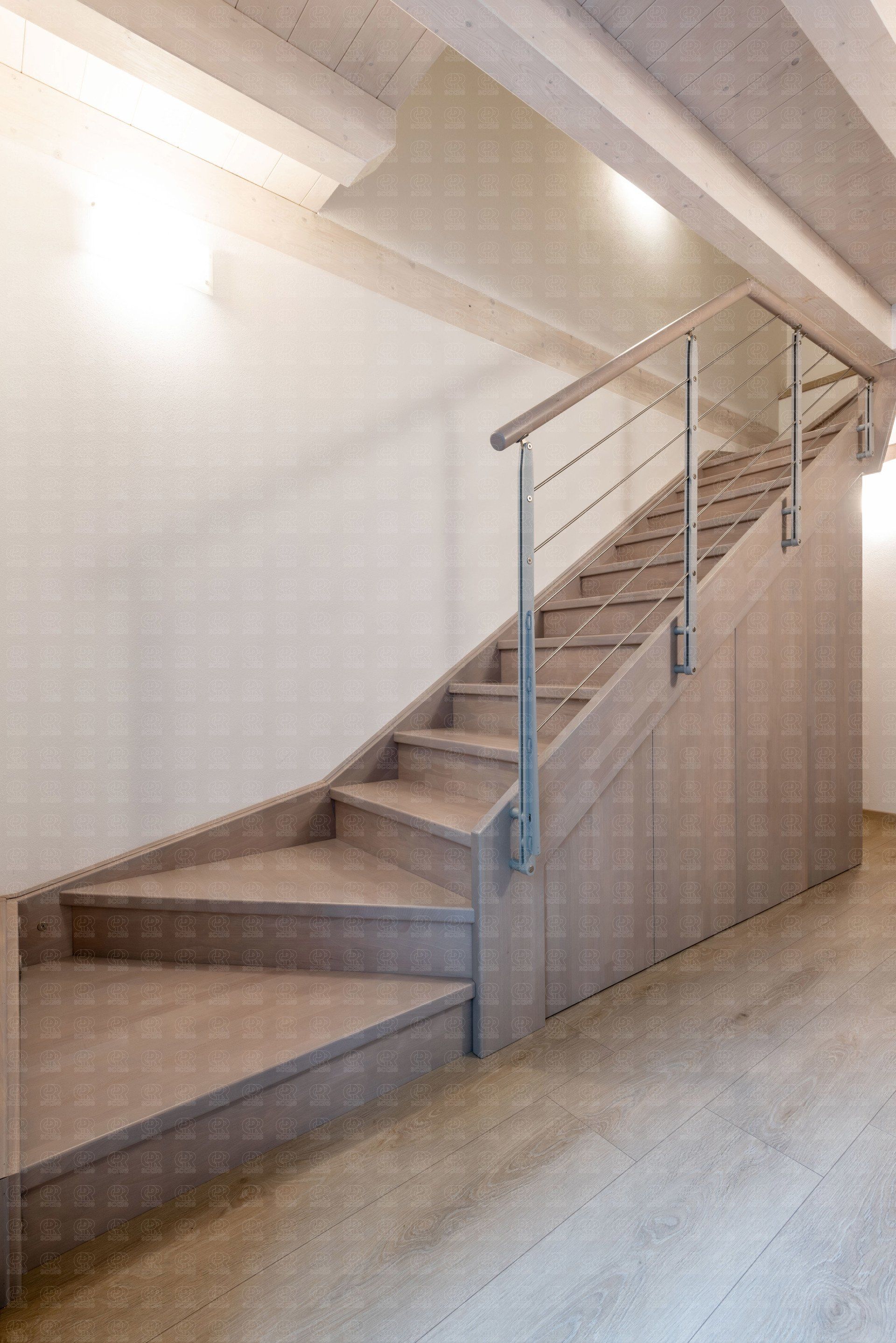 Cpr scale SCALA IN LEGNO SBIANCATO CON RINGHIERA A COLONNE