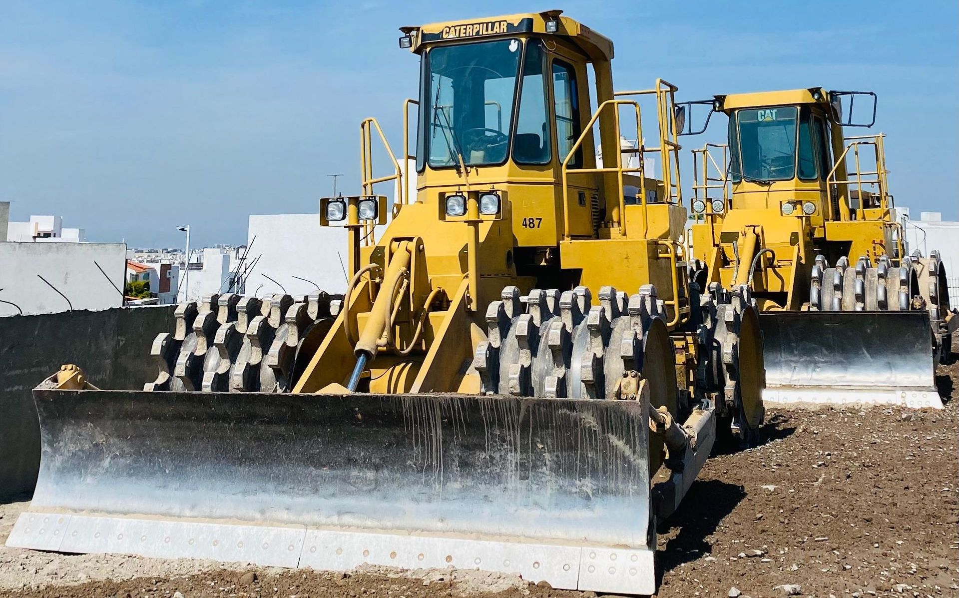 Maquinaria con terracería