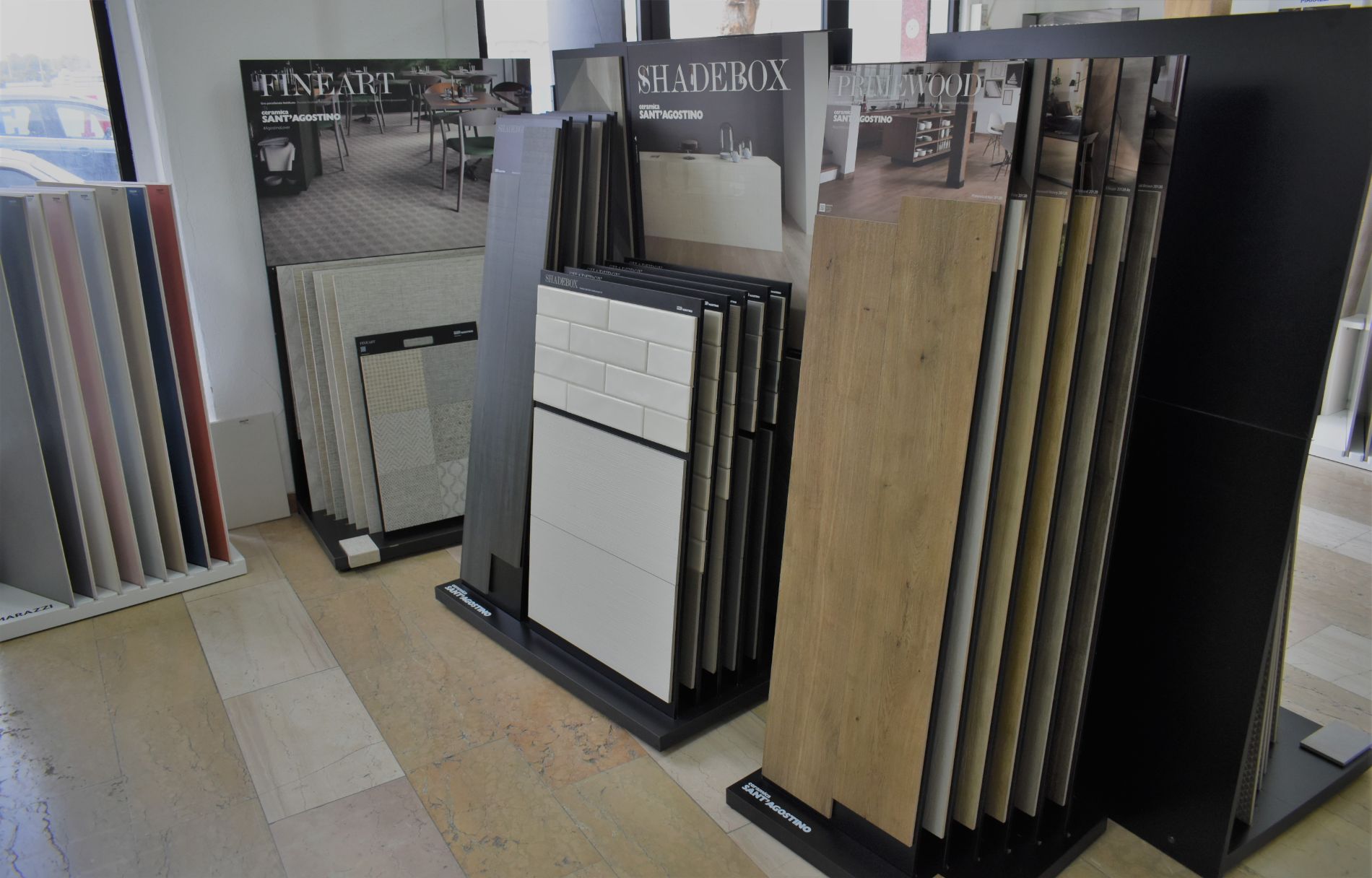 pavimentazioni esposte in negozio