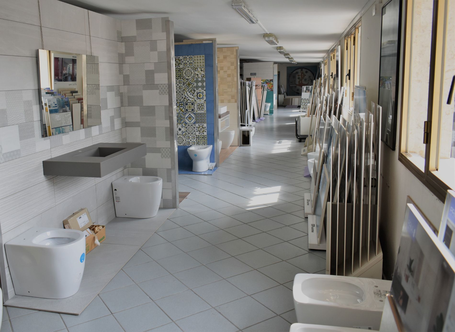 vista interni showroom