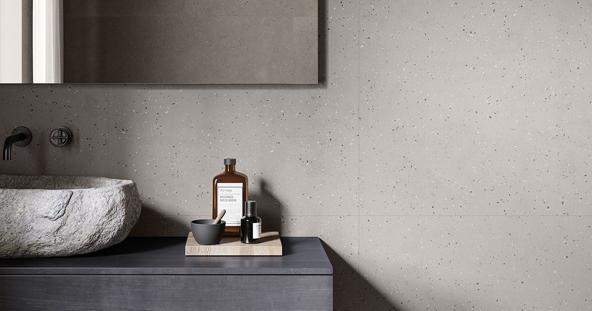 parete cucina con mattonelle ceramica bianca