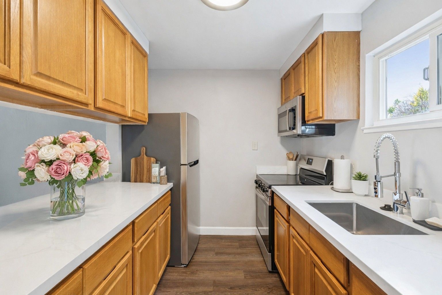 1 bedroom kitchen open to the living room