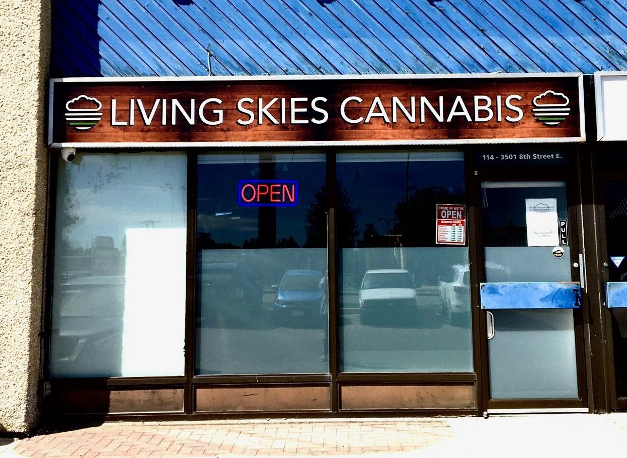 Living Skies store on 8th St E in Saskatoon serving University Heights, College Park, Wildwood, Lakeview, Briarwood, Rosewood