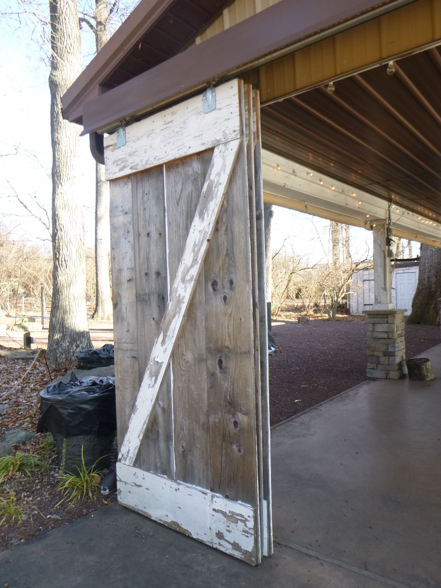 A sliding barn door with a z on it
