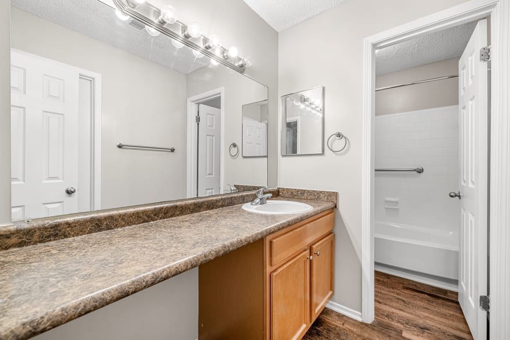 Photos of Marquis at Perimeter Center Apartments in Atlanta, GA