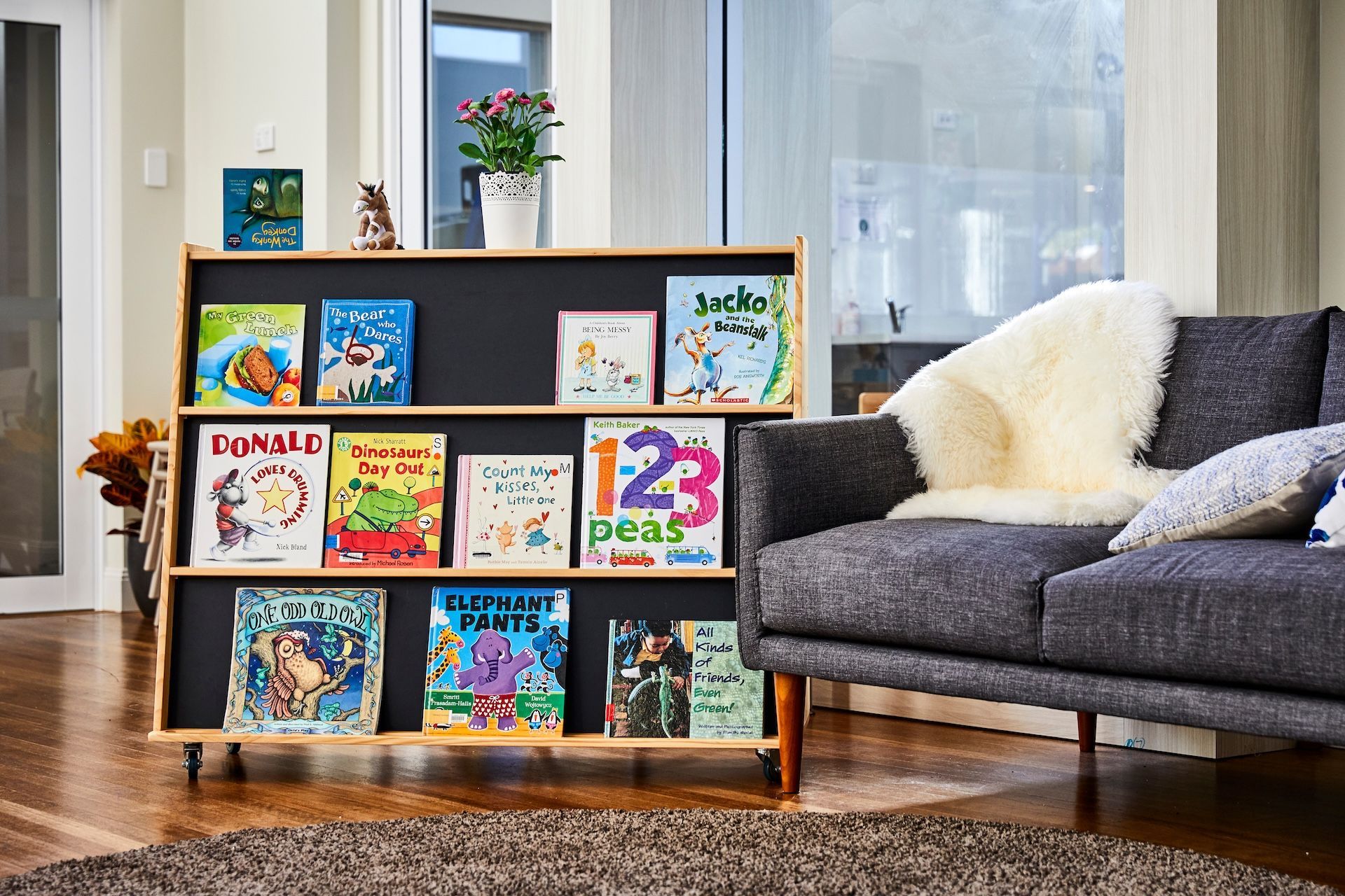 Our Montessori Bookshelf: Wonders of the Natural World