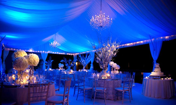 Bowl os spaghetti and fried prawns