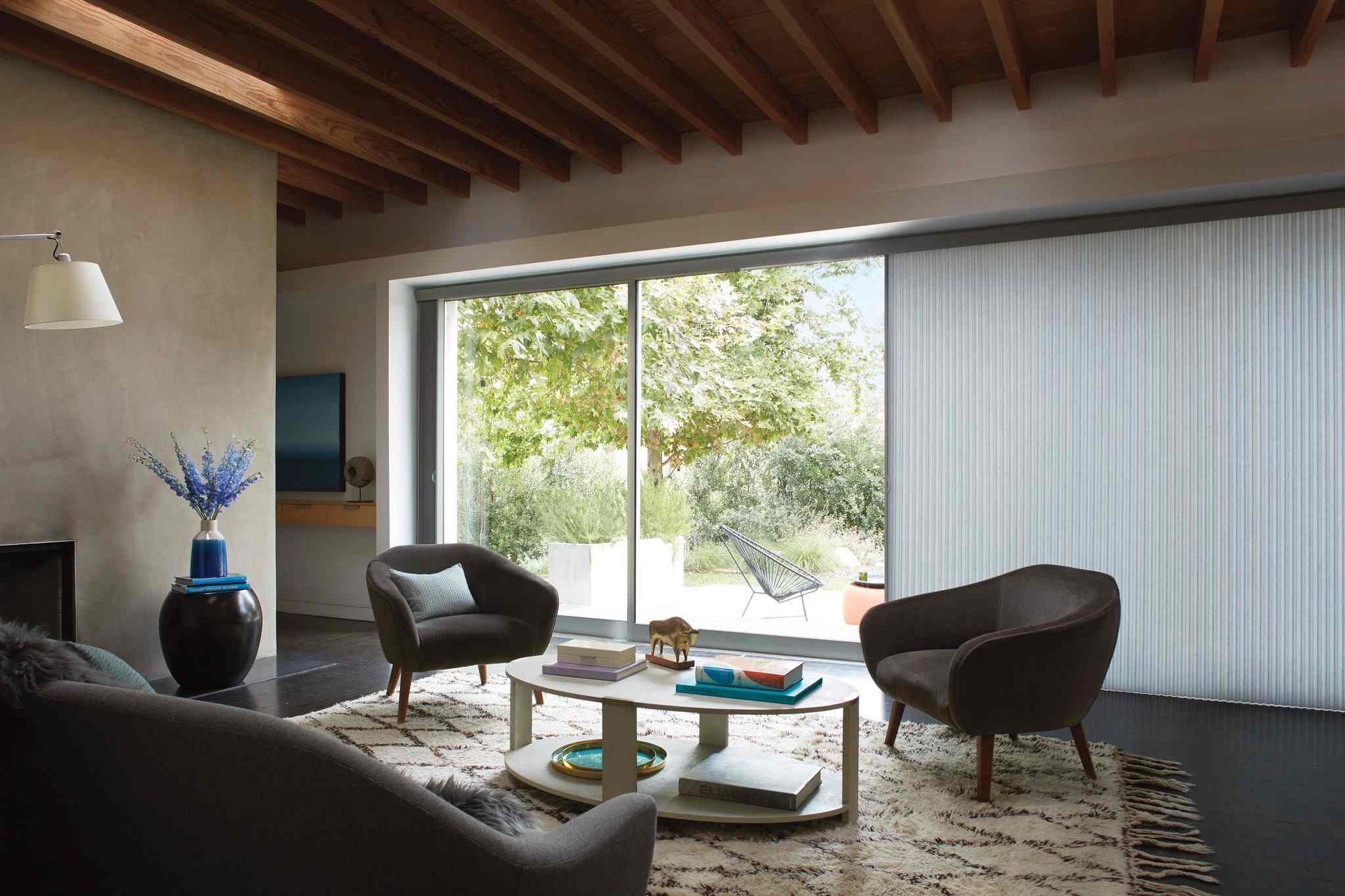 Hunter Douglas Duette® Cellular Shades with Vertiglide™ near Omaha, Nebraska (NE) 