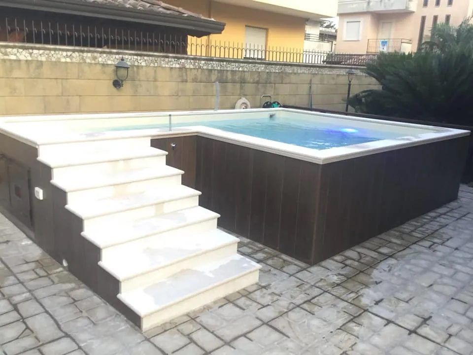 Piscina di sera