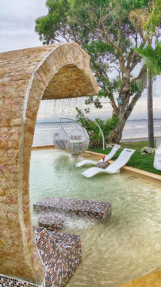 Dettaglio erogatore piscina