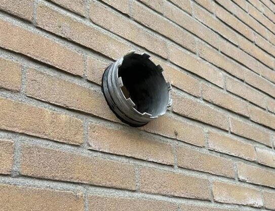 Droog beton boren. Beton boren zonder water. Stofvrij beton boren.