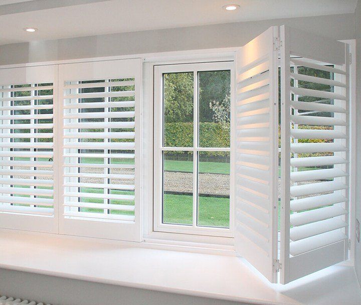 PLANTATION SHUTTERS