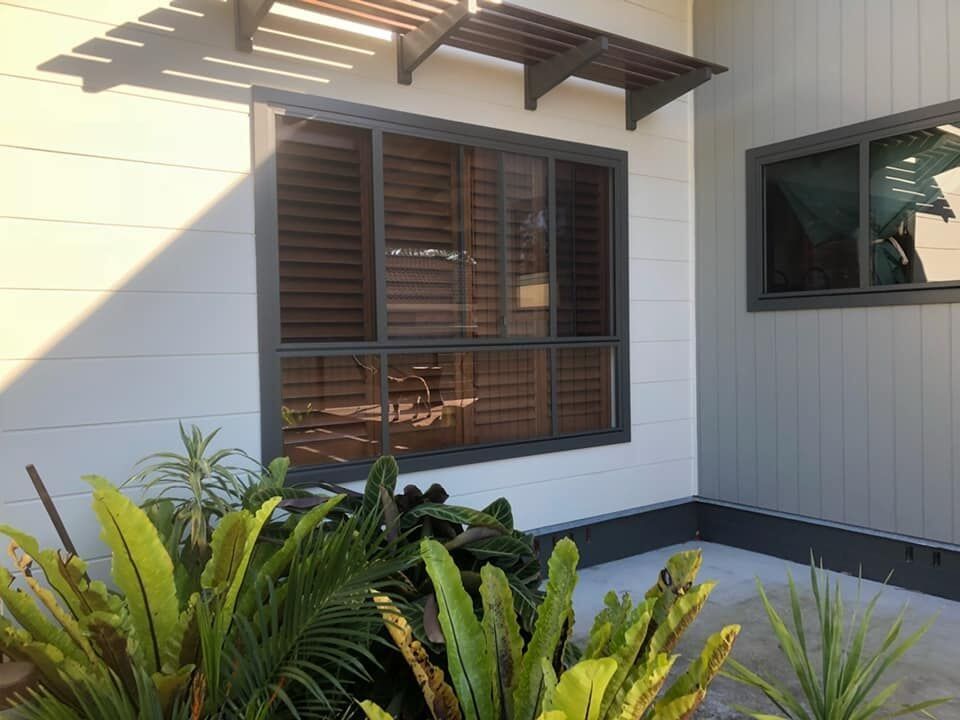 PLANTATION SHUTTERS in white