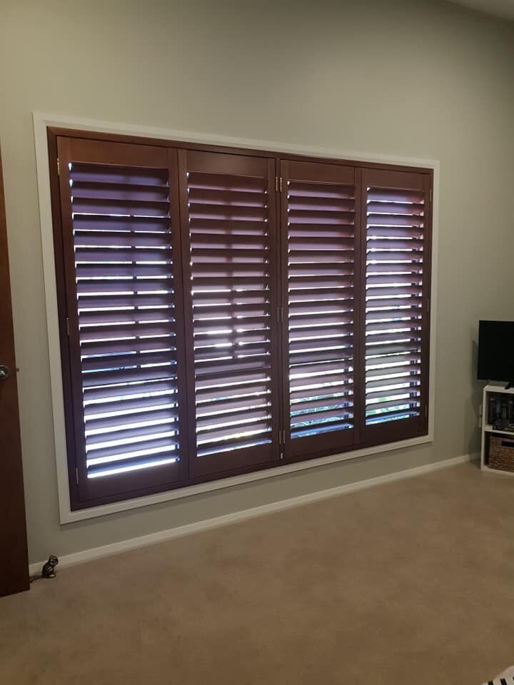 PLANTATION SHUTTERS in brown