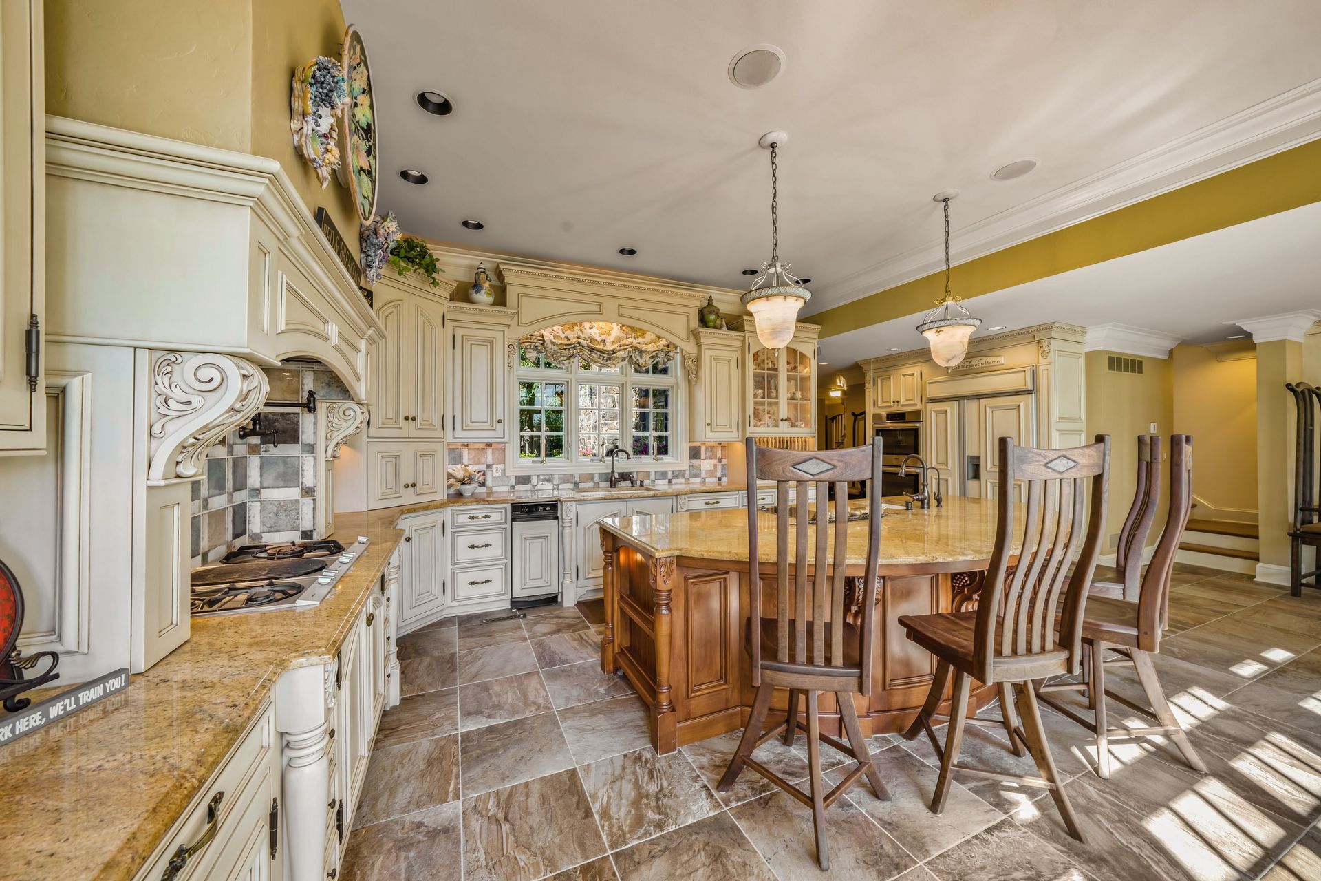 The Klein Mansion - Stone Gables Estate