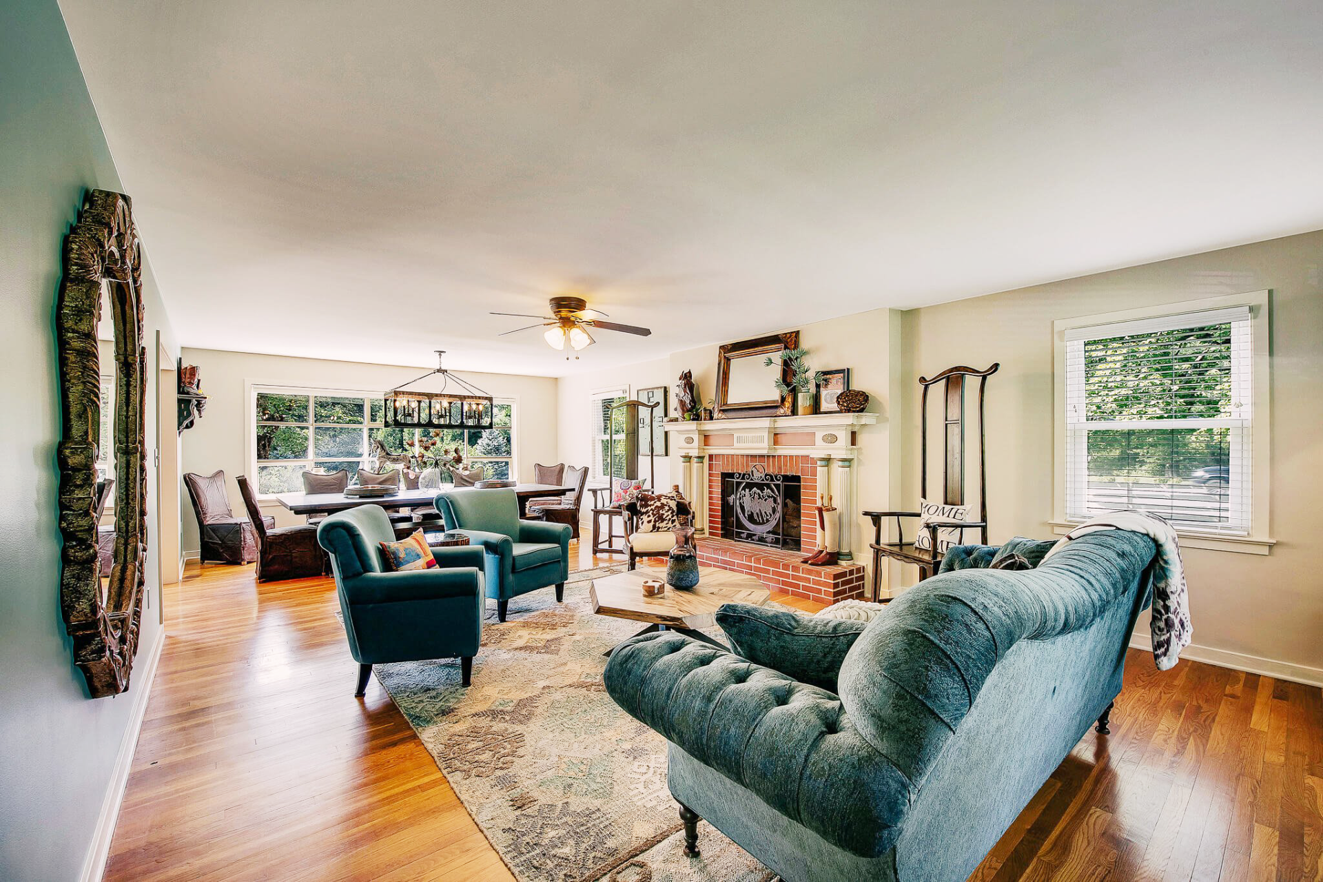 The Newville Nest at Stone Gables Estate - Livingroom