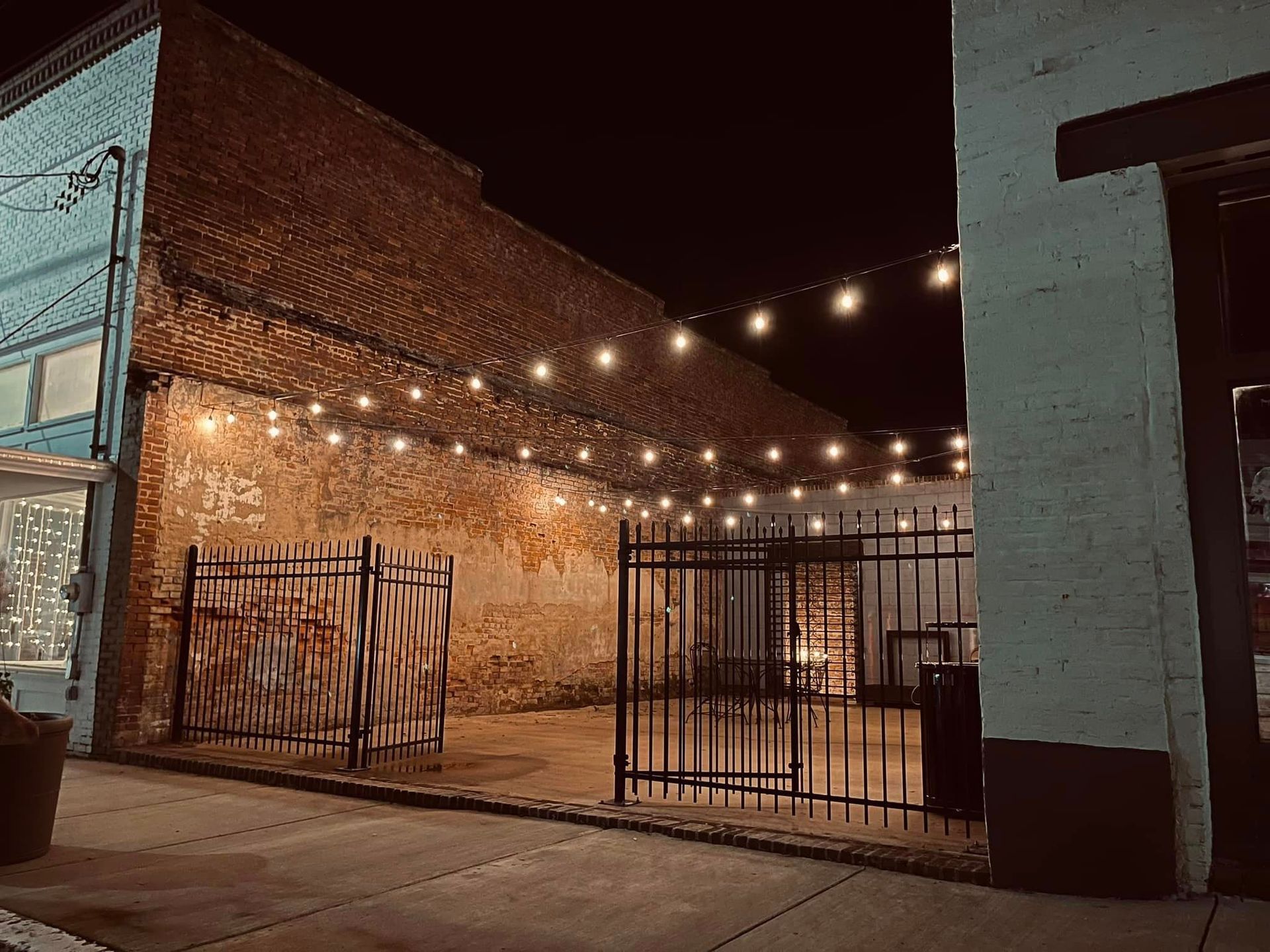 outdoor string lights